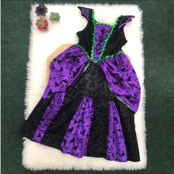 Teetot Other - Witch Dress Costume Girls 5/6